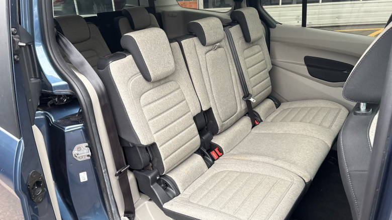 Ford Grand Tourneo Connect 1.5 EcoBlue 120 Titanium 5dr Diesel Estate